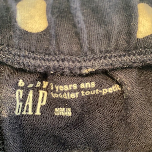 Gap shorts - Picture 2 of 3